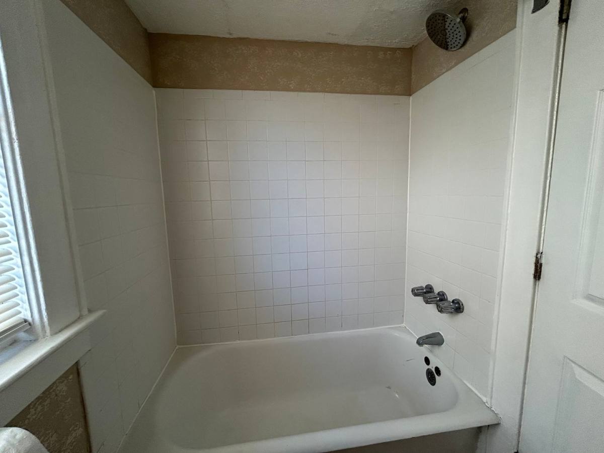 Apartment for rent at 2619 College St, Jacksonville, FL 32204