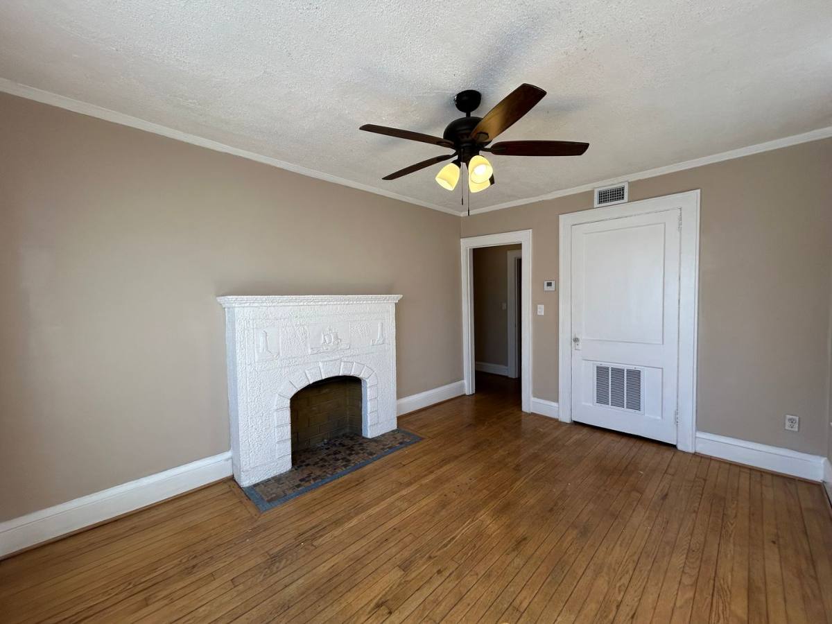 Apartment for rent at 2619 College St, Jacksonville, FL 32204