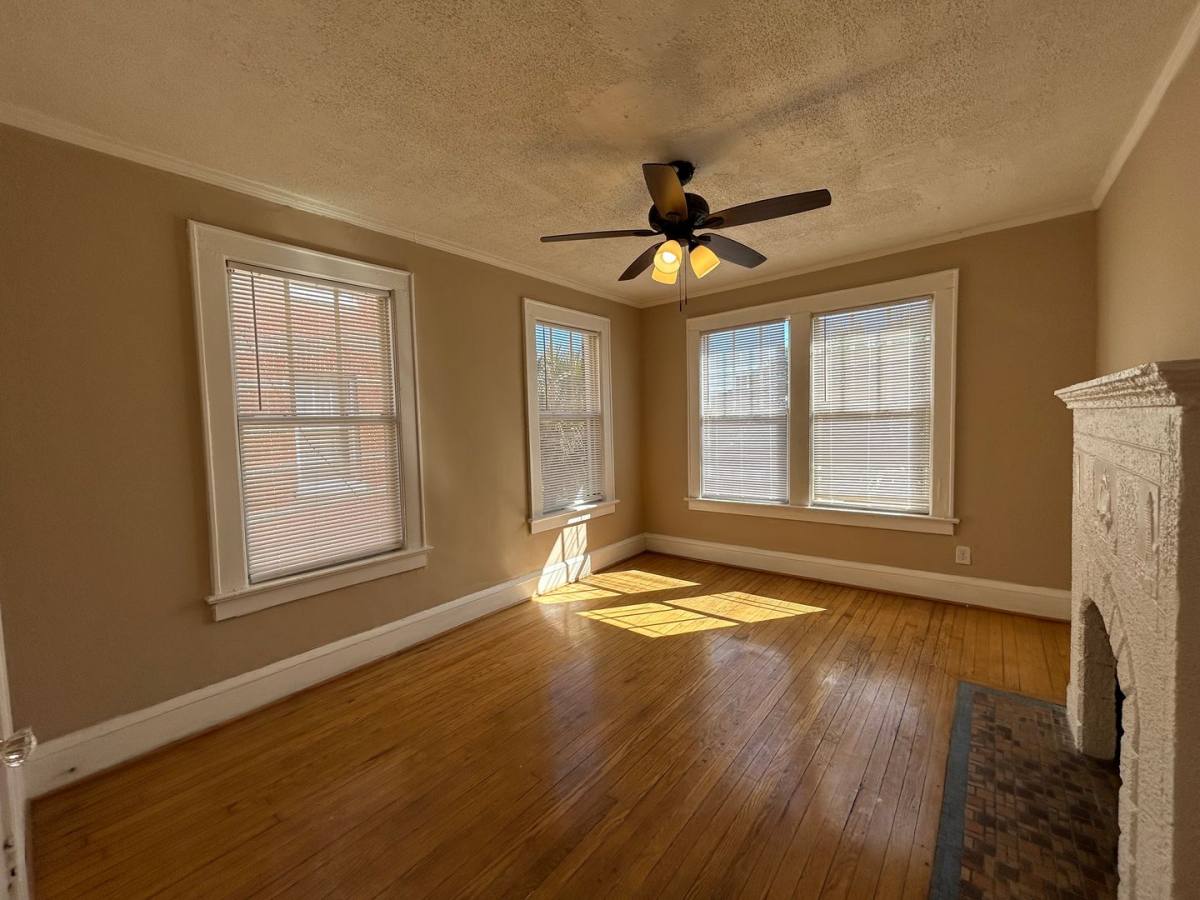 Apartment for rent at 2619 College St, Jacksonville, FL 32204
