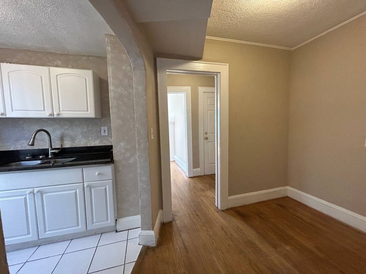 Apartment for rent at 2619 College St, Jacksonville, FL 32204