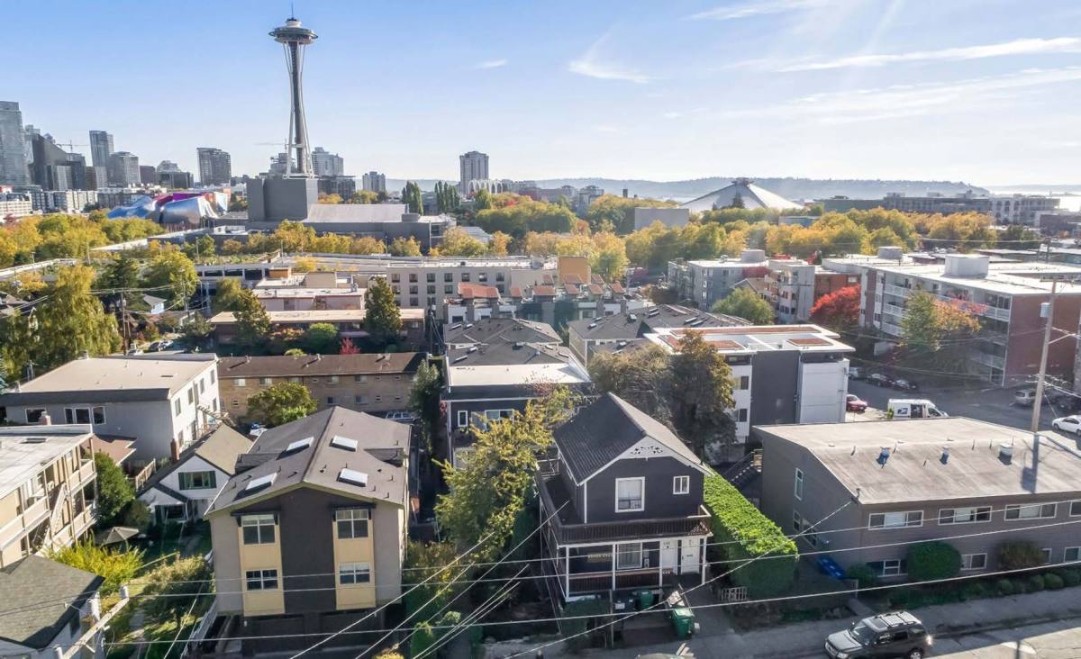 Apartment for rent at 311 Aloha St, Seattle, WA 98109