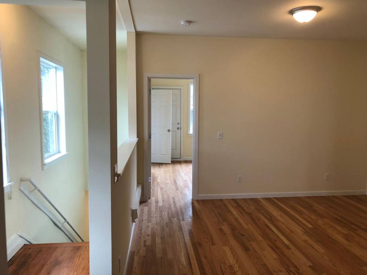 Apartment for rent at 311 Aloha St, Seattle, WA 98109