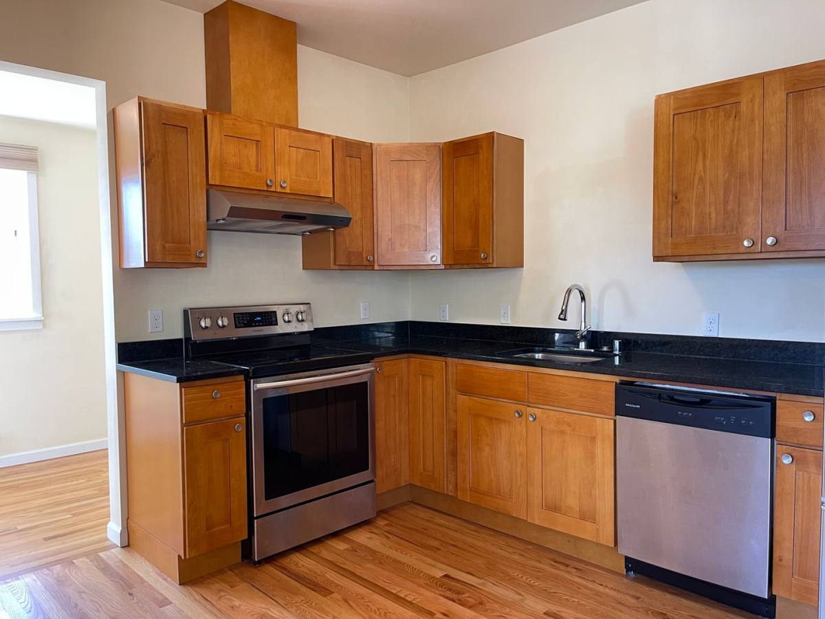Apartment for rent at 311 Aloha St, Seattle, WA 98109