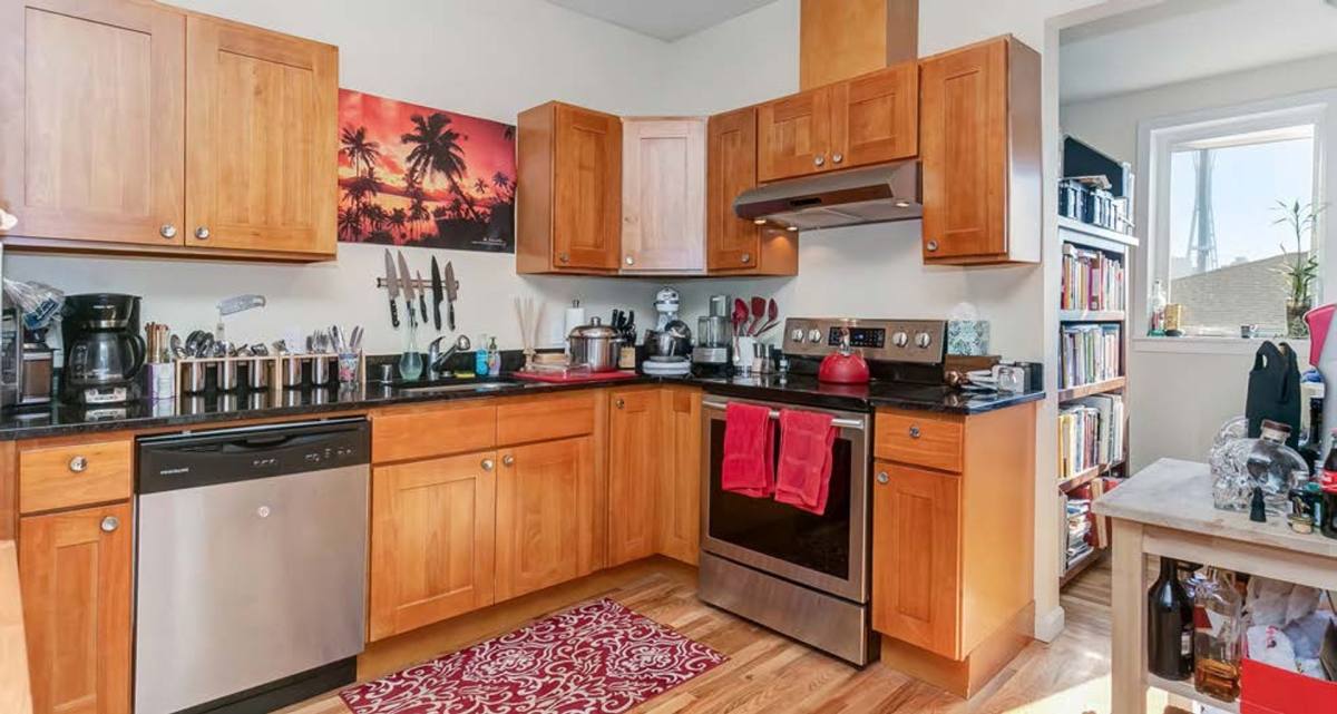 Apartment for rent at 311 Aloha St, Seattle, WA 98109