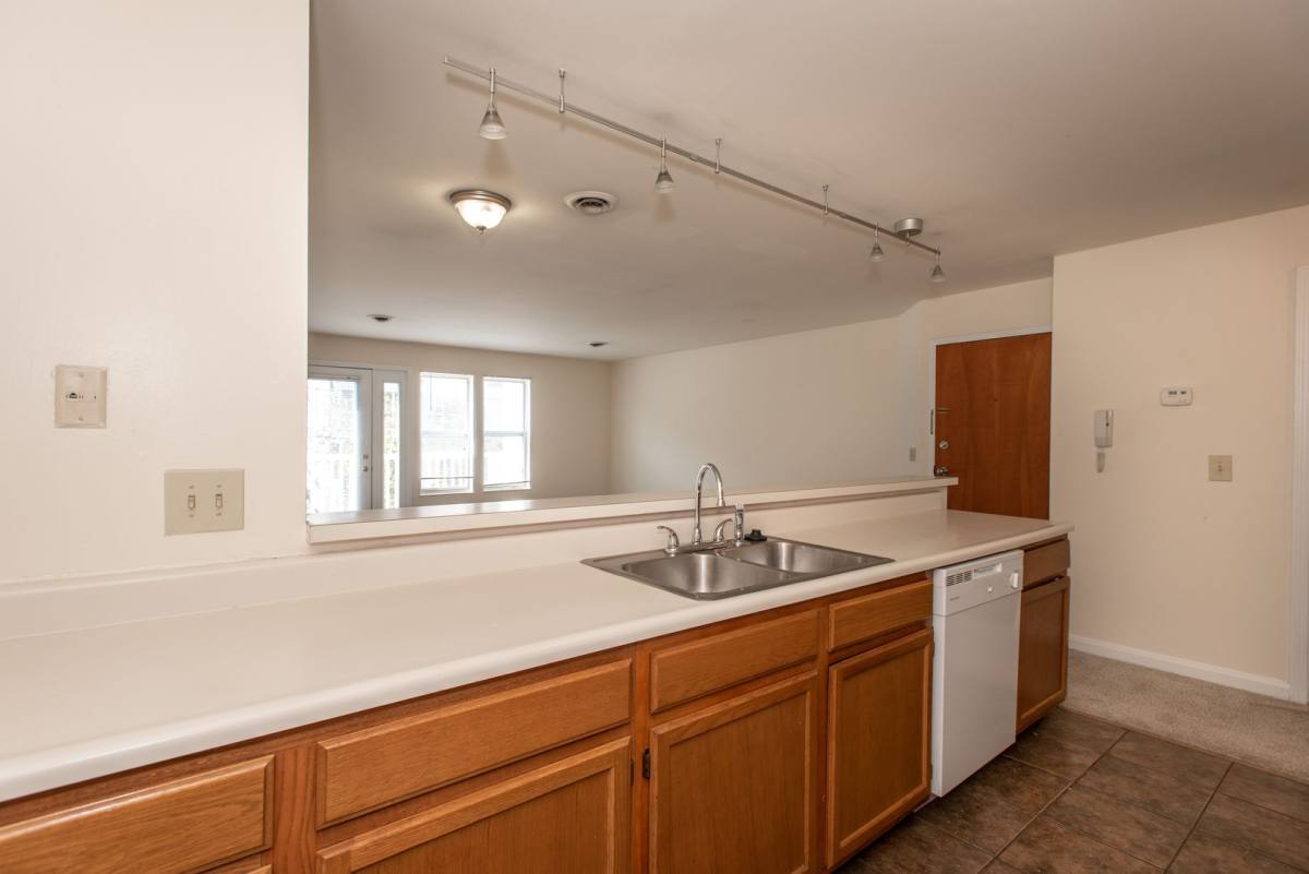 Apartment for rent at 246-254 E University Ave, Cincinnati, OH 45219