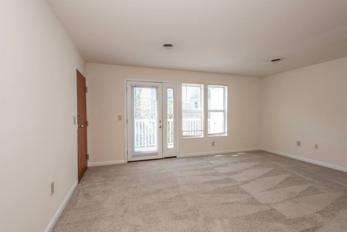 Apartment for rent at 246-254 E University Ave, Cincinnati, OH 45219