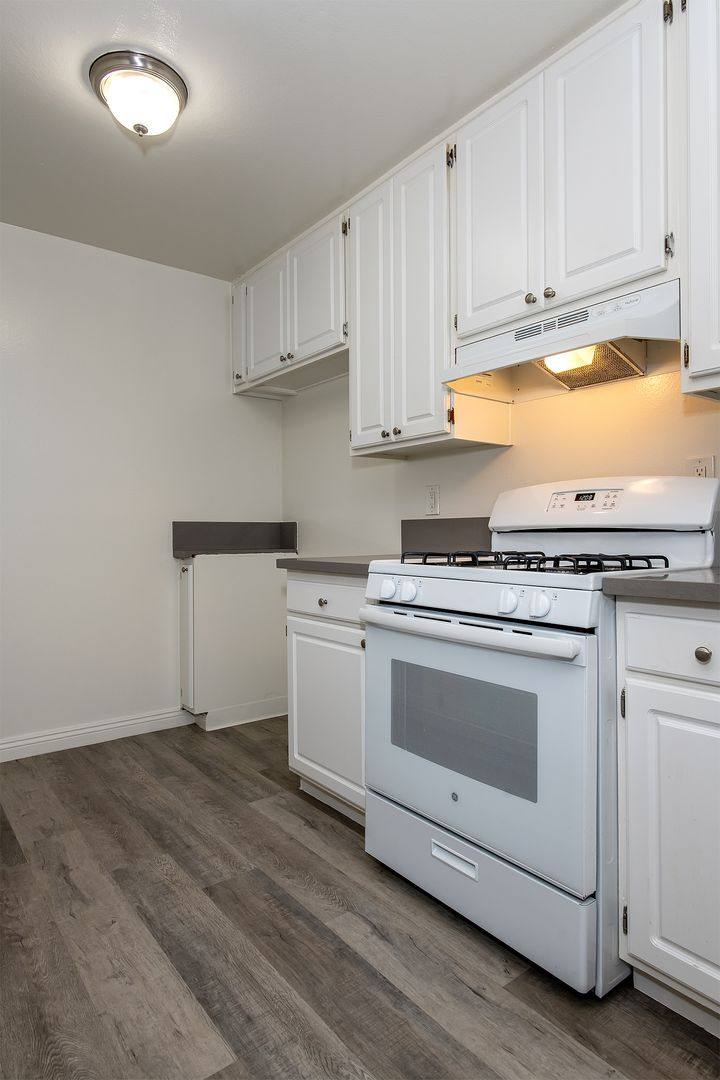 Apartment for rent at 11307 Morrison St, North Hollywood, CA 91601