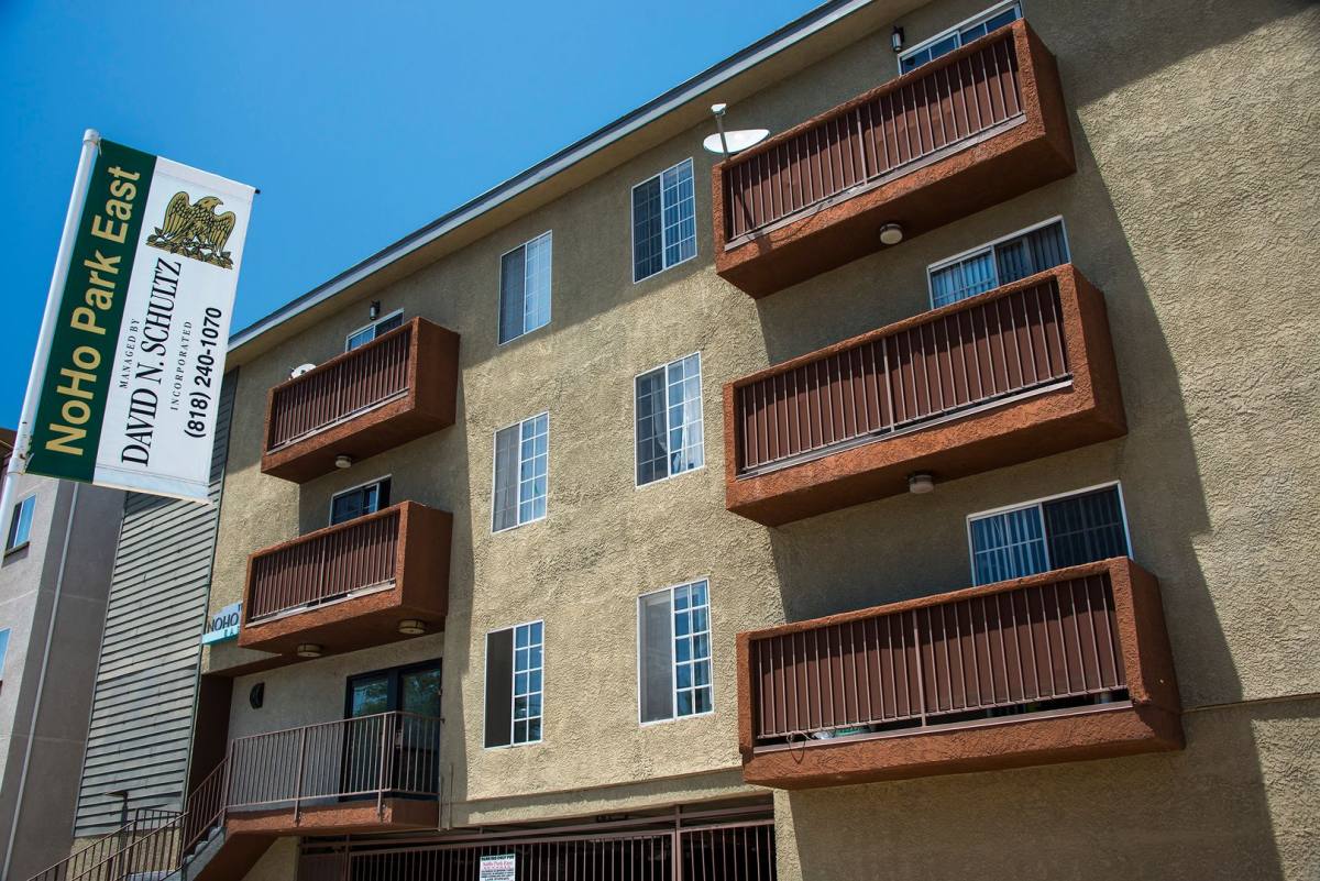 Apartment for rent at 11307 Morrison St, North Hollywood, CA 91601