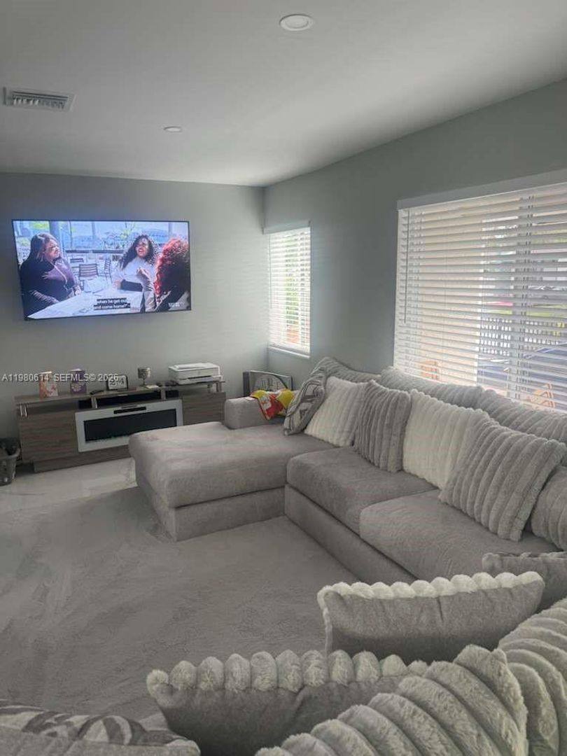 House for rent at 1001 NW 148th St, Miami, FL 33168