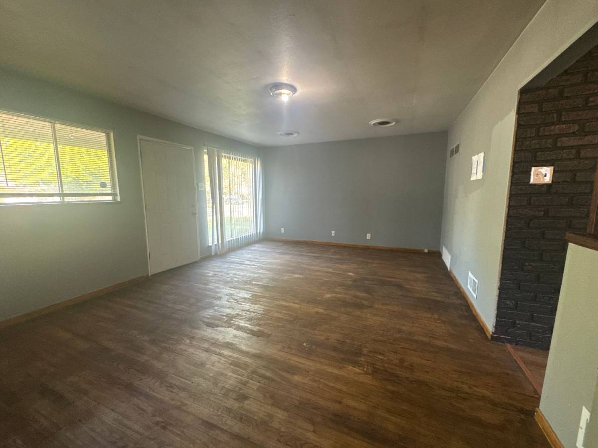 House for rent at 10524 Durness Dr, Saint Louis, MO 63137