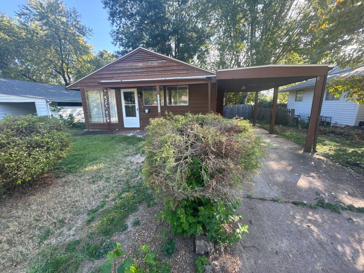 House for rent at 10524 Durness Dr, Saint Louis, MO 63137