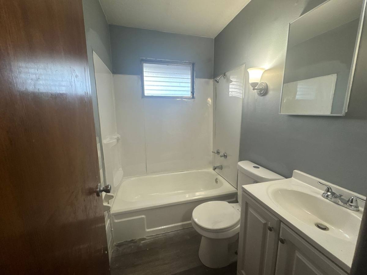 House for rent at 10524 Durness Dr, Saint Louis, MO 63137