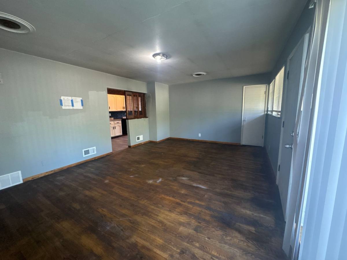 House for rent at 10524 Durness Dr, Saint Louis, MO 63137