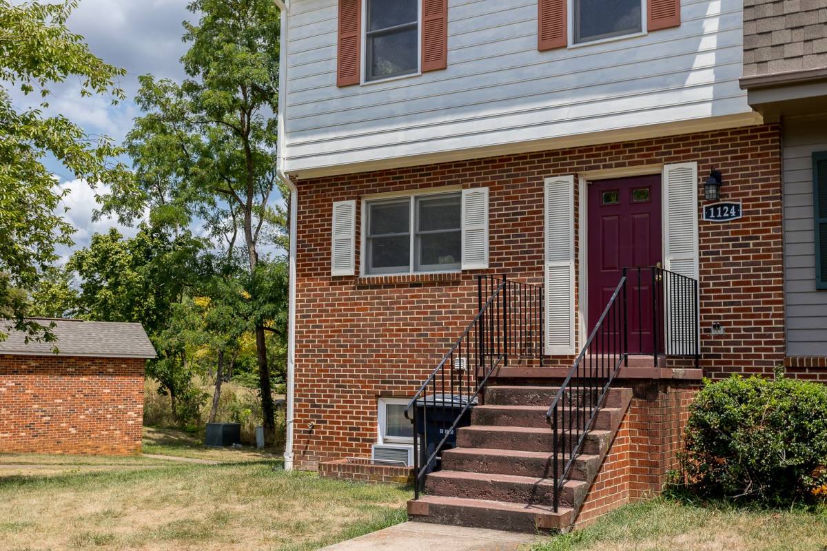 Townhouse for rent at 1124 Mount View Dr, Harrisonburg, VA 22801