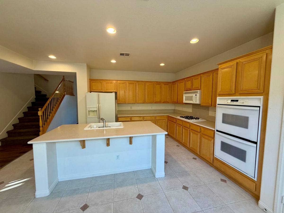 House for rent at 2736 Carolina Blue Ave, Henderson, NV 89052
