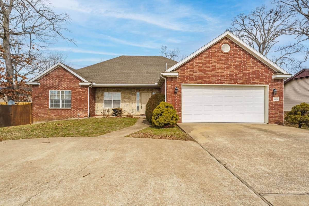 House for rent at 4303 W Olive St, Rogers, AR 72756