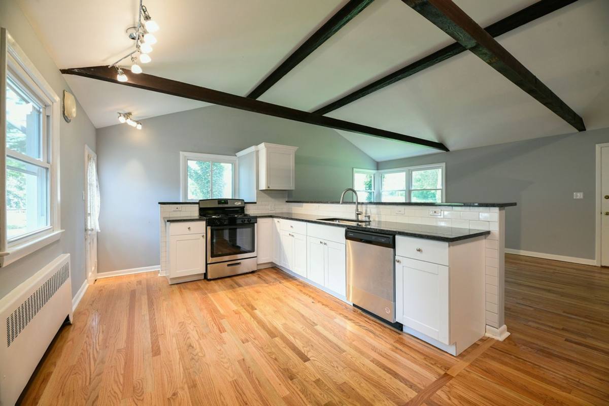 House for rent at 95 Riverside Dr, Hamden, CT 06518
