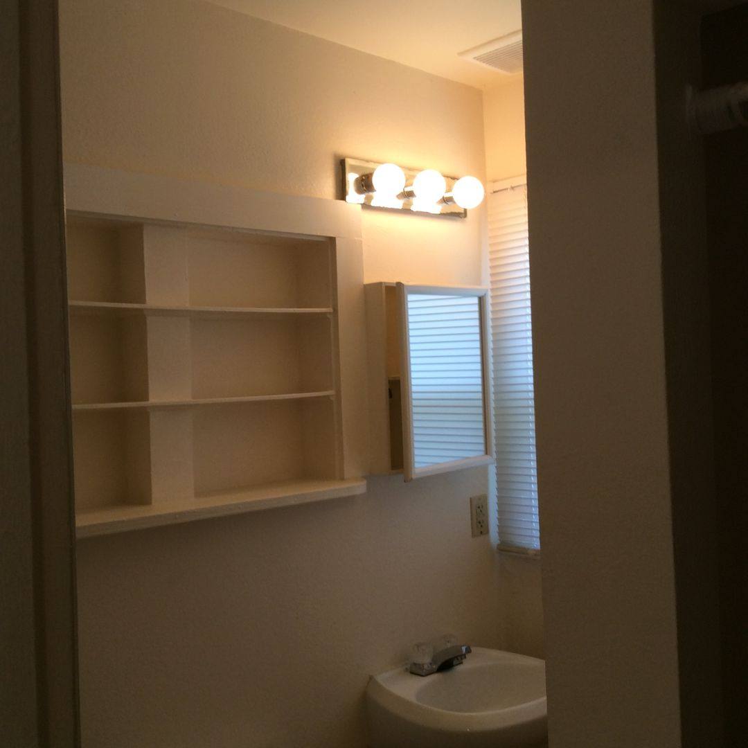 Apartment for rent at 1850 Rogue River Highway, Grants Pass, OR 97527