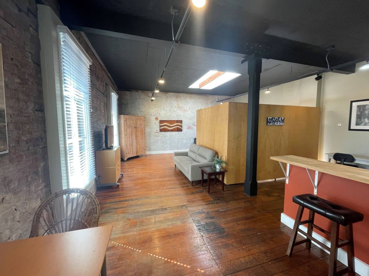 Apartment for rent at 422 1st St, Eureka, CA 95501