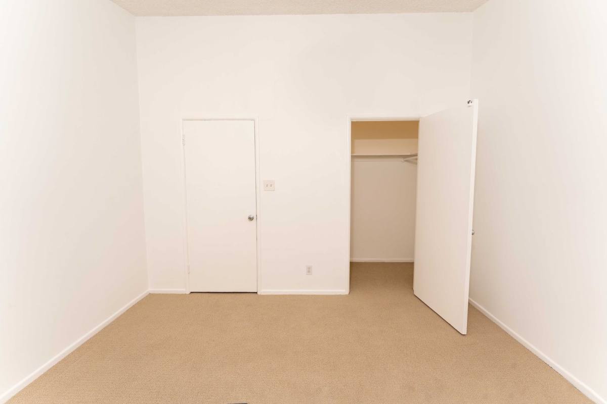 Apartment for rent at 11712 Darlington Ave, Los Angeles, CA 90049
