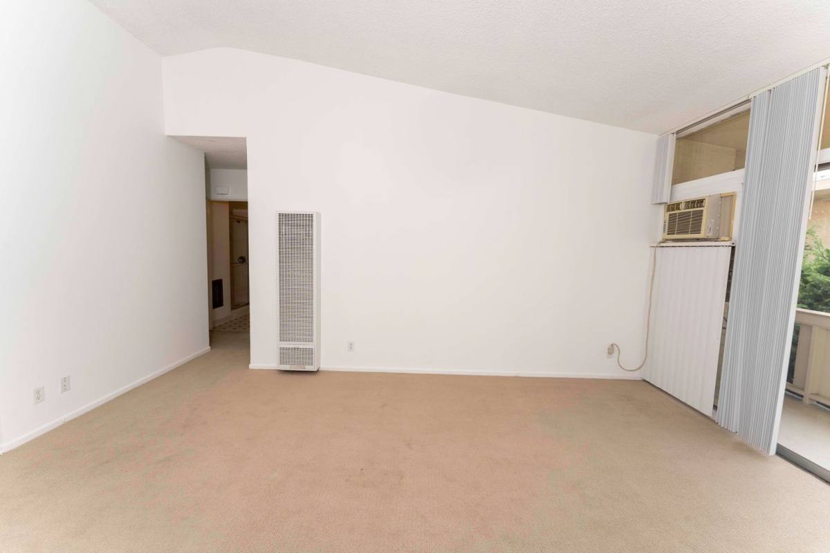 Apartment for rent at 11712 Darlington Ave, Los Angeles, CA 90049
