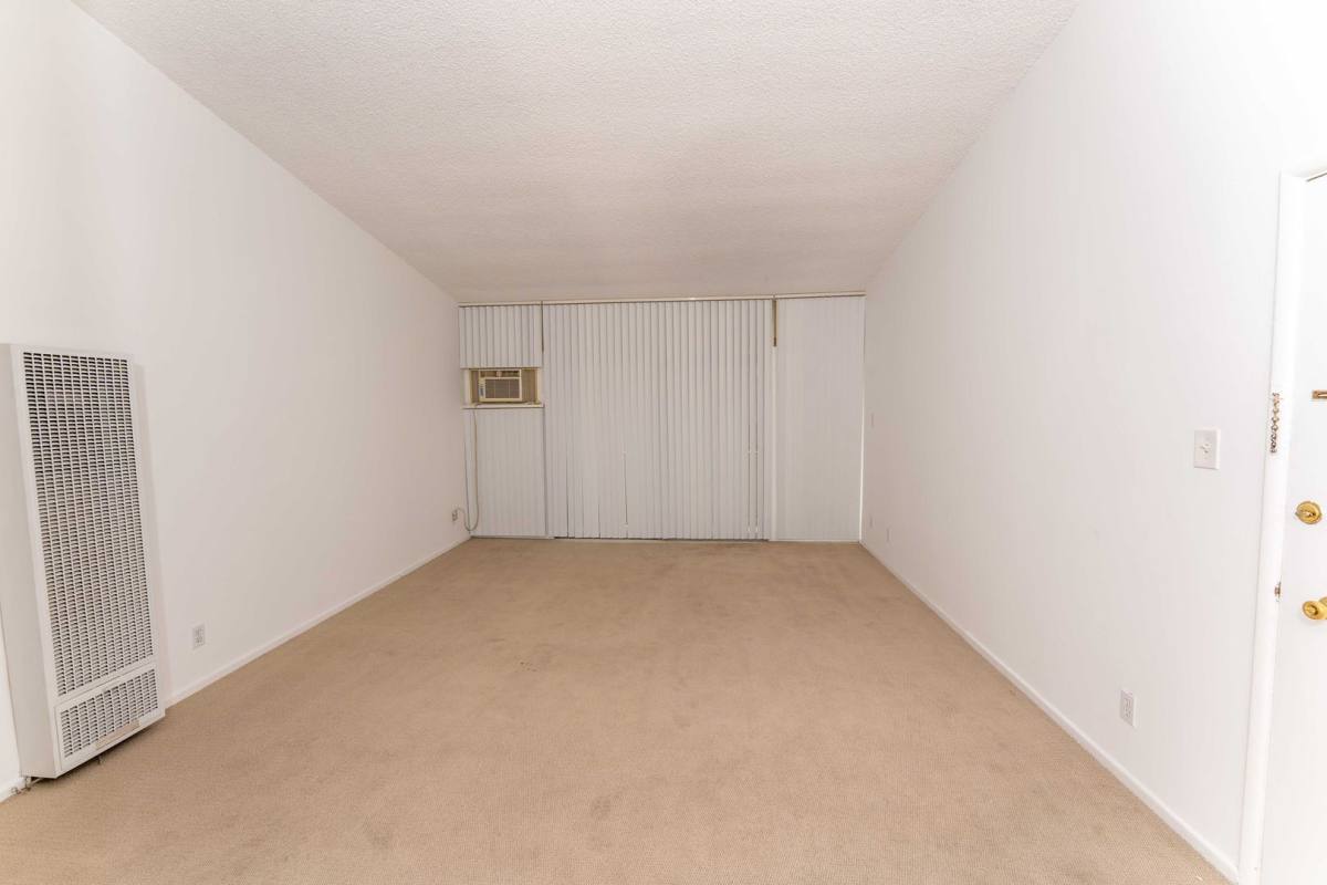 Apartment for rent at 11712 Darlington Ave, Los Angeles, CA 90049
