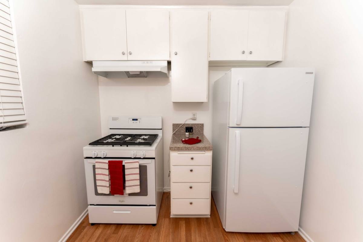 Apartment for rent at 11712 Darlington Ave, Los Angeles, CA 90049