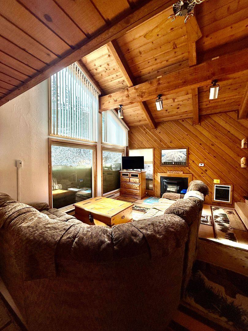 Townhouse for rent at 273 Rainbow Lane #2364, Mammoth Lakes, CA 93546