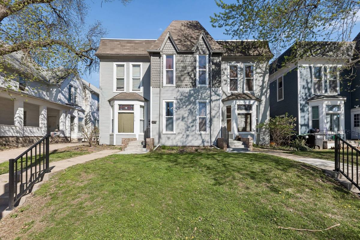 Apartment for rent at 1313 S 32nd St, Omaha, NE 68105