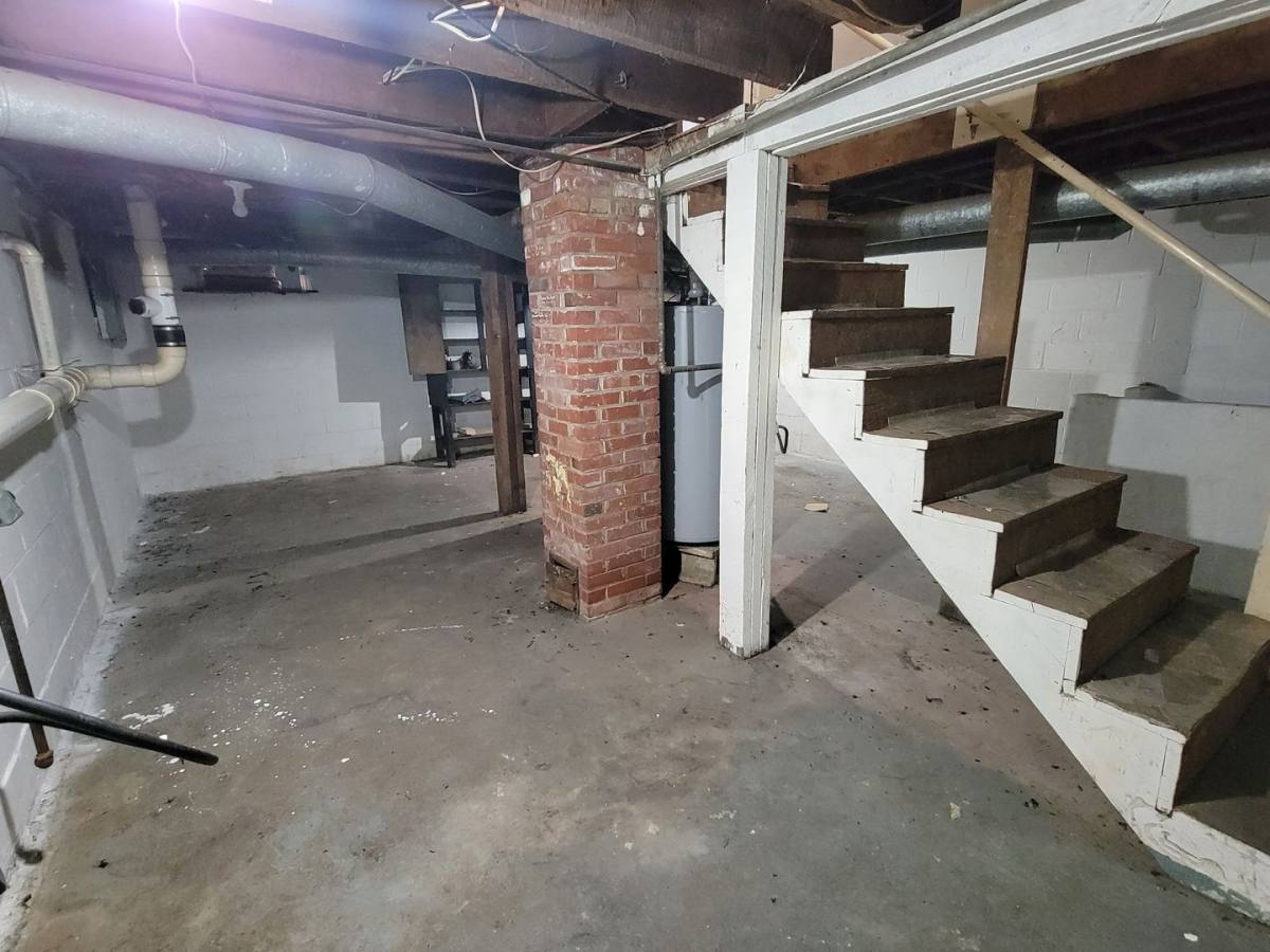 House for rent at 2109 Charles St, Lafayette, IN 47904
