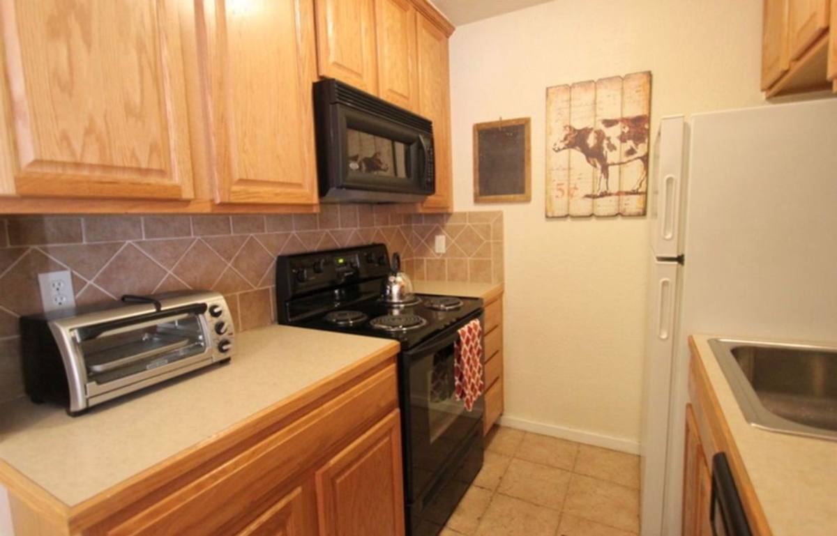 Condo for rent at 733 E 2nd Ave, Denver, CO 80203