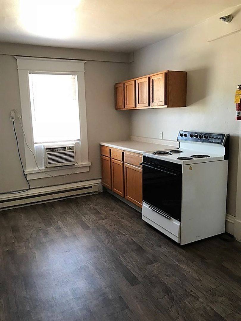 Apartment for rent at 101 S Coler Ave, Urbana, IL 61801