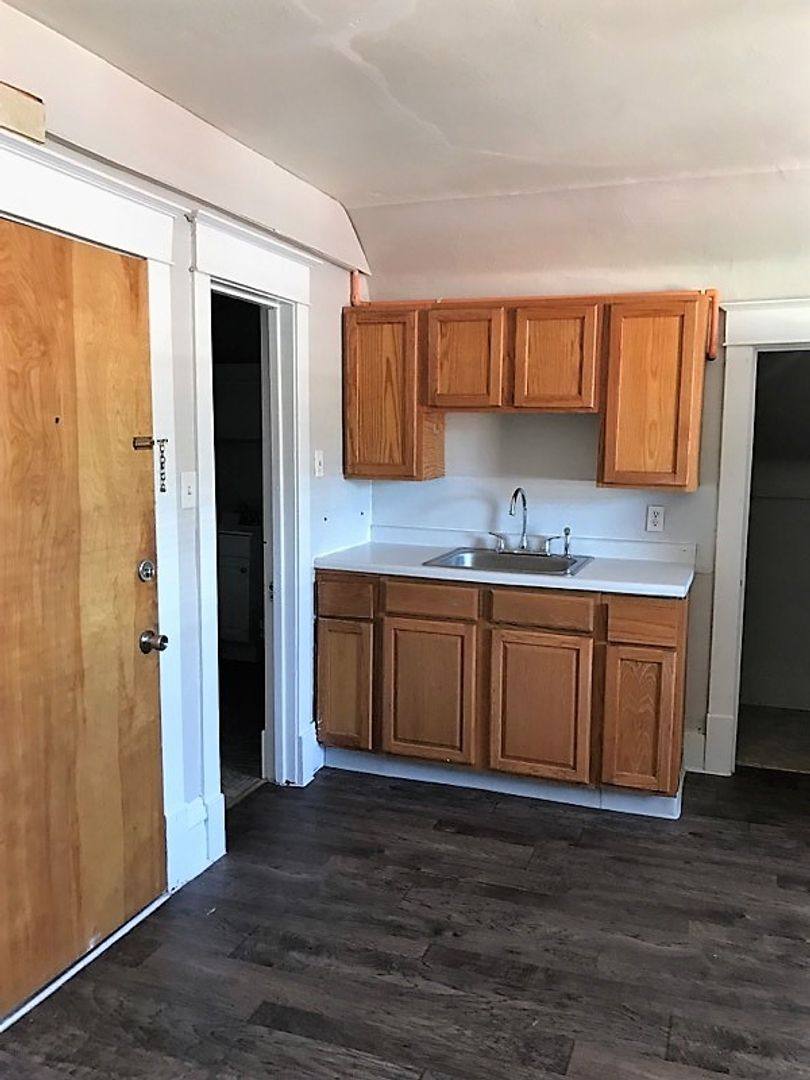 Apartment for rent at 101 S Coler Ave, Urbana, IL 61801