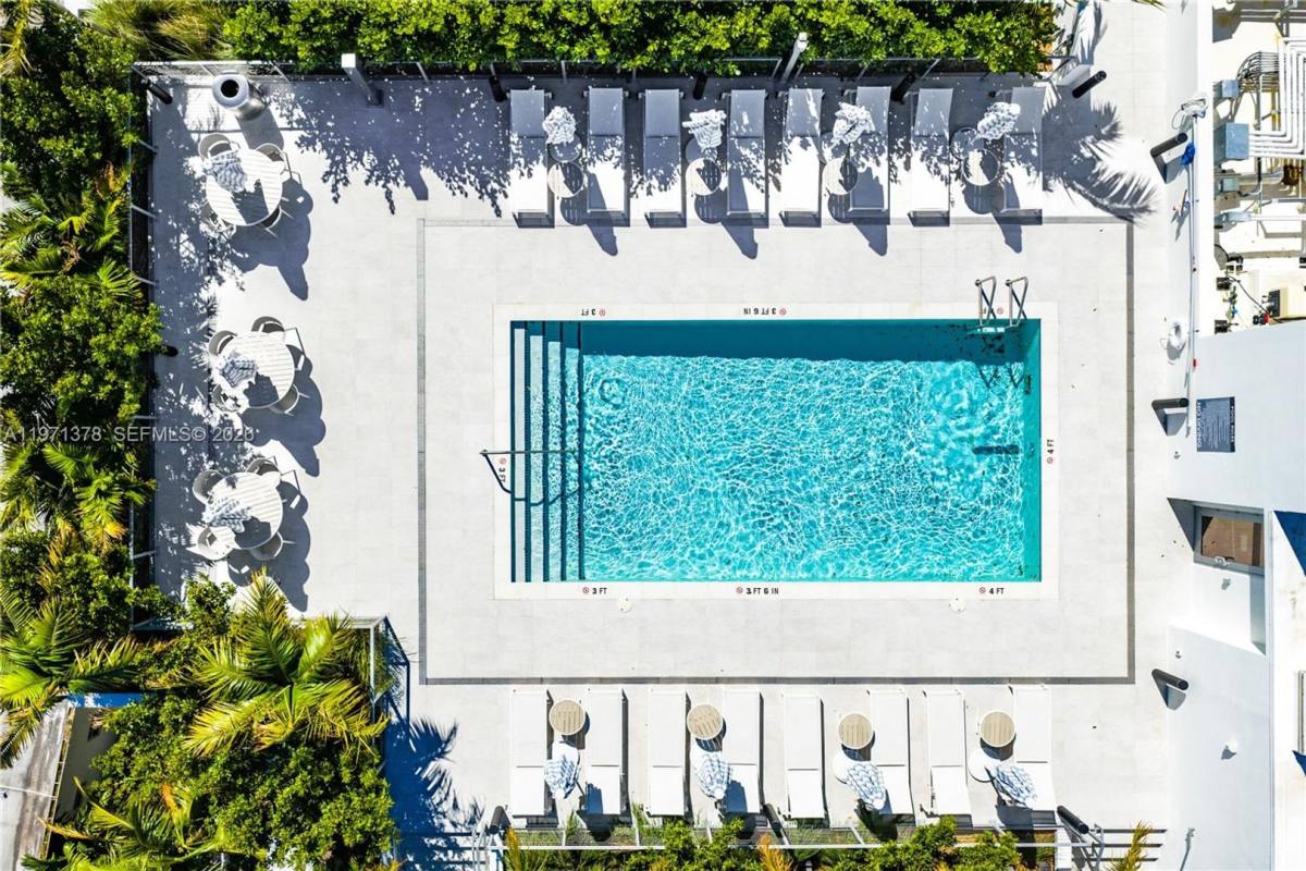 House for rent at 10281 W Bay Harbor Dr, Miami Beach, FL 33154