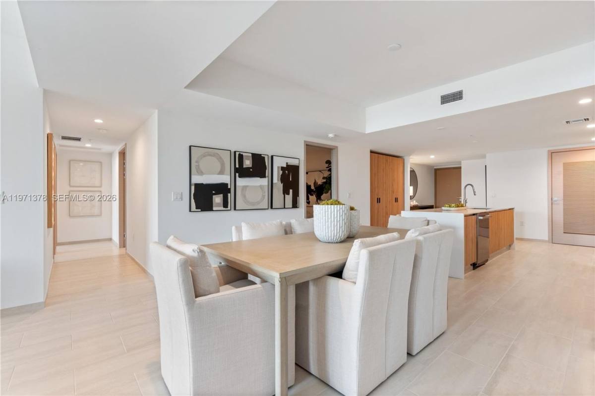 House for rent at 10281 W Bay Harbor Dr, Miami Beach, FL 33154