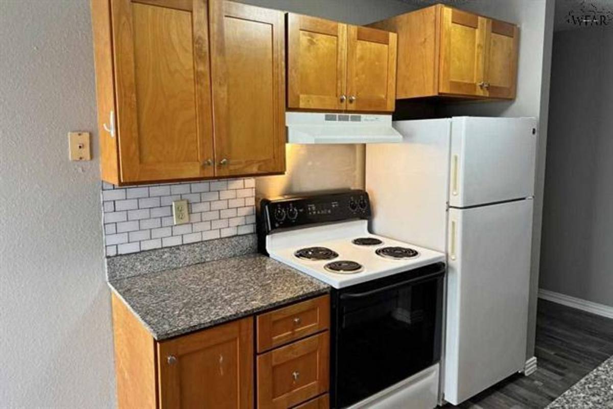 Apartment for rent at 2612 SW Parkway, Wichita Falls, TX 76308