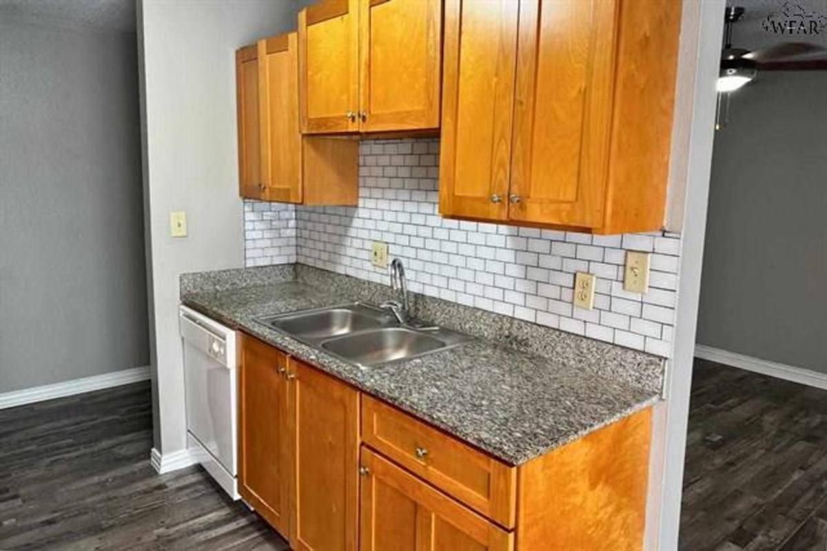 Apartment for rent at 2612 SW Parkway, Wichita Falls, TX 76308