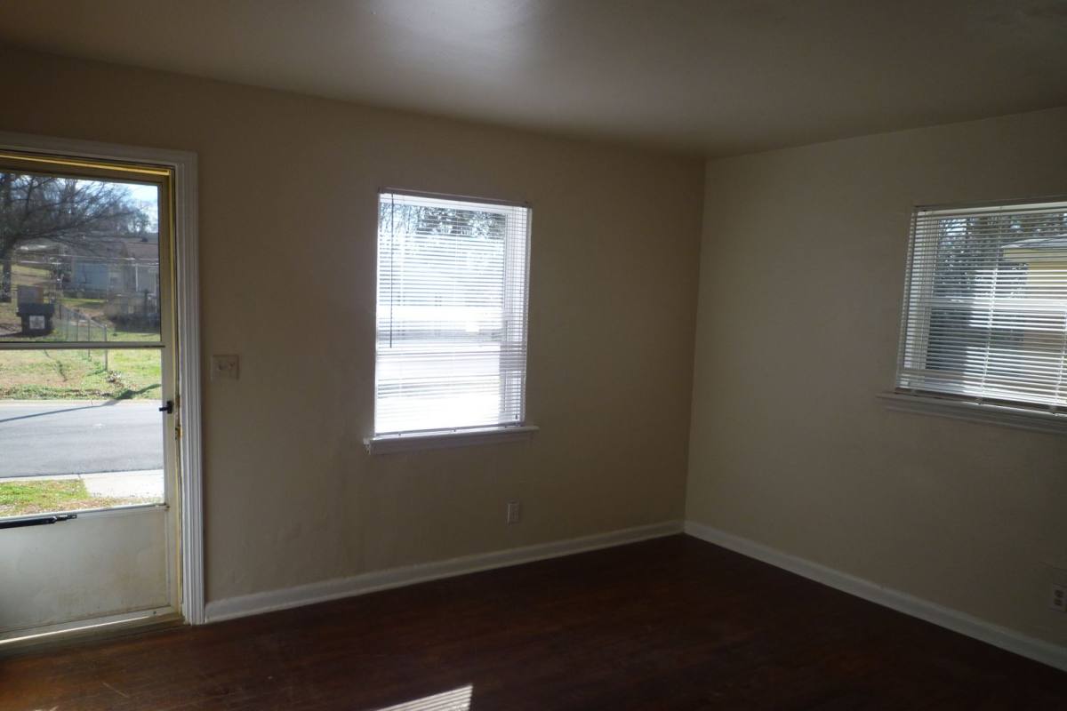 House for rent at 2414 Wilson Ave, Charlotte, NC 28208