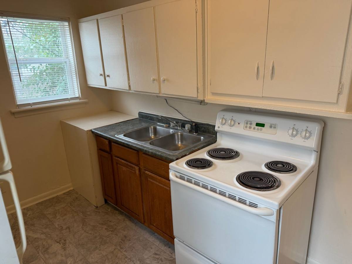 House for rent at 2414 Wilson Ave, Charlotte, NC 28208