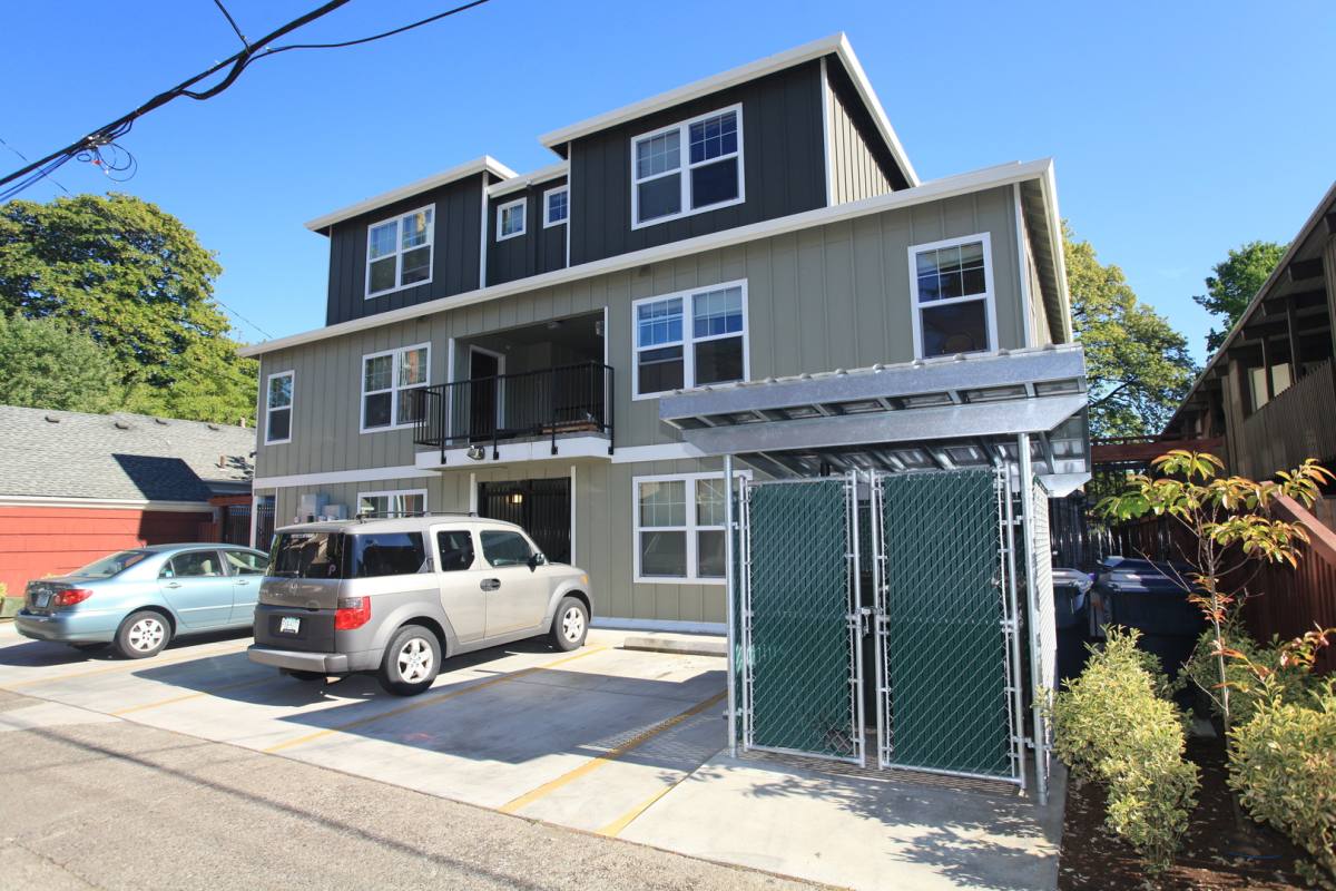 Apartment for rent at 527 W 10th Ave, Eugene, OR 97401