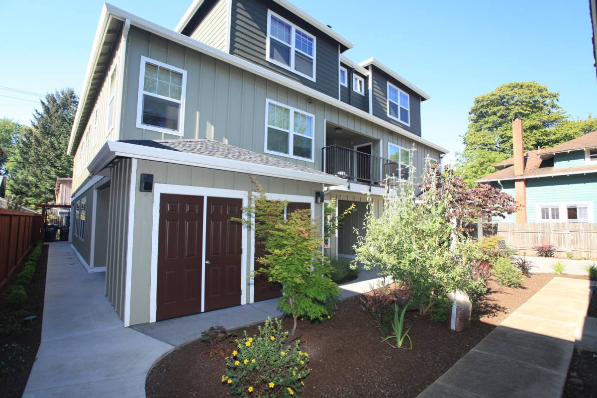 Apartment for rent at 527 W 10th Ave, Eugene, OR 97401