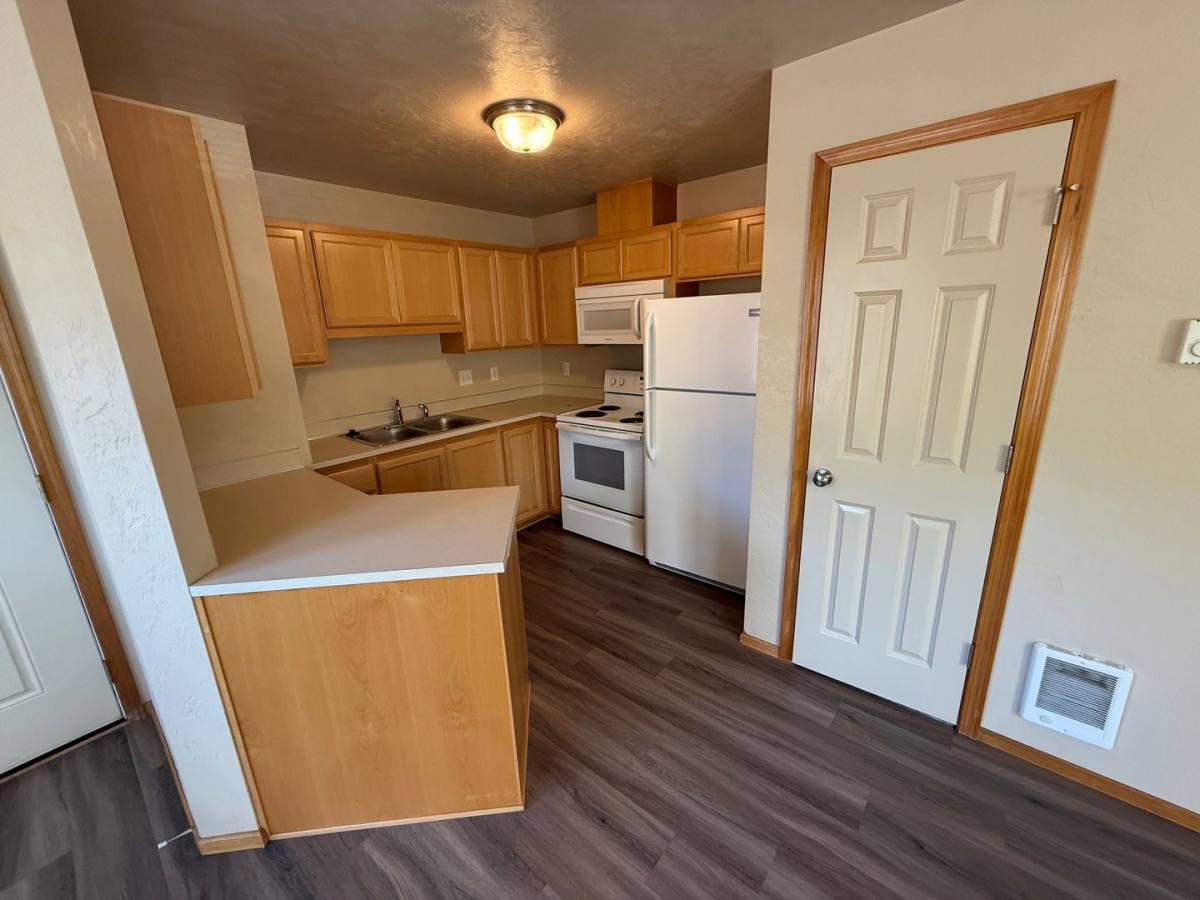 Apartment for rent at 527 W 10th Ave, Eugene, OR 97401