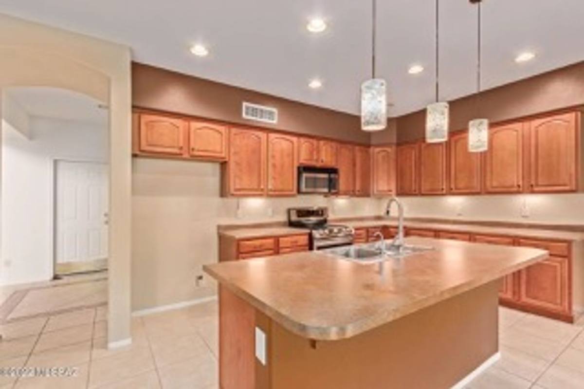 House for rent at 3496 N Camino La Jicarrilla, Tucson, AZ 85712