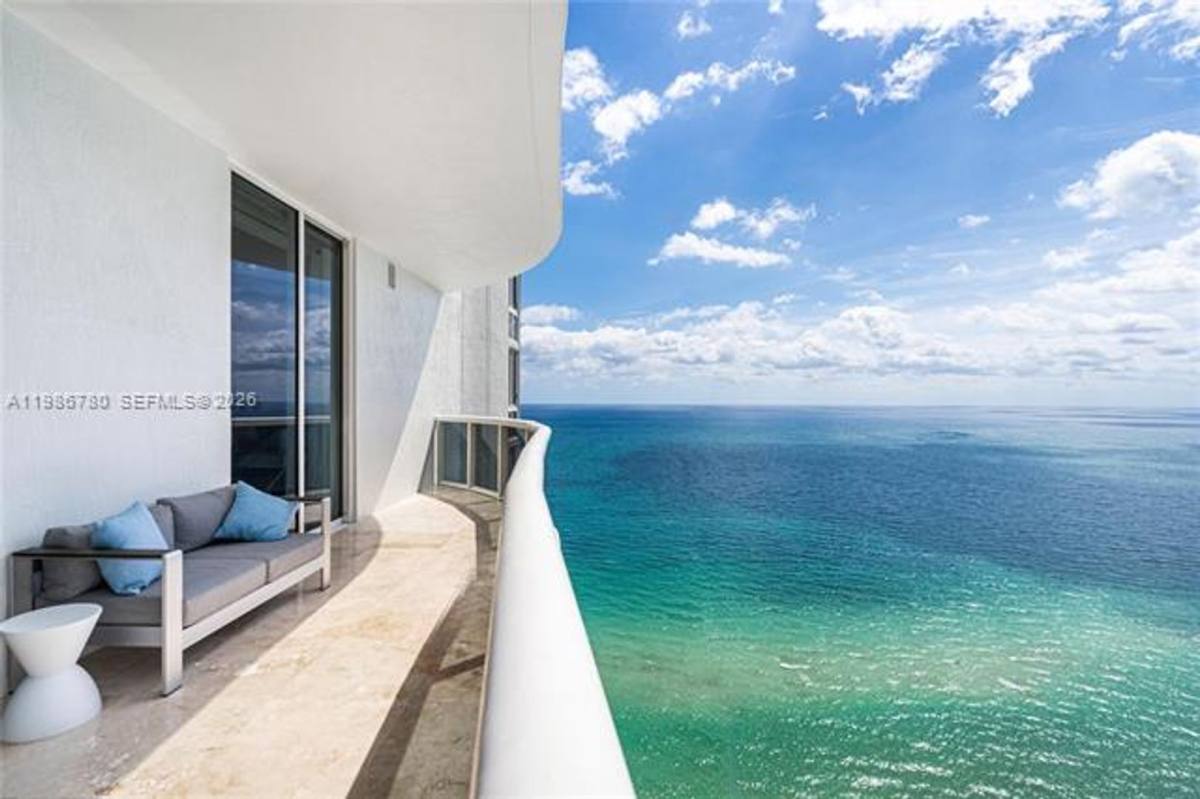 Apartment for rent at 16001 Collins Ave Appt, North Miami Beach, FL 33160