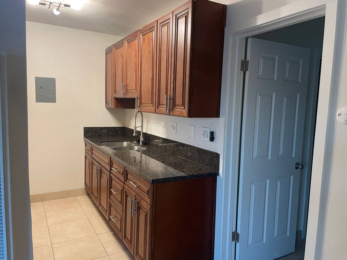Apartment for rent at 537 & 543 S E St, Anaheim, CA 92805
