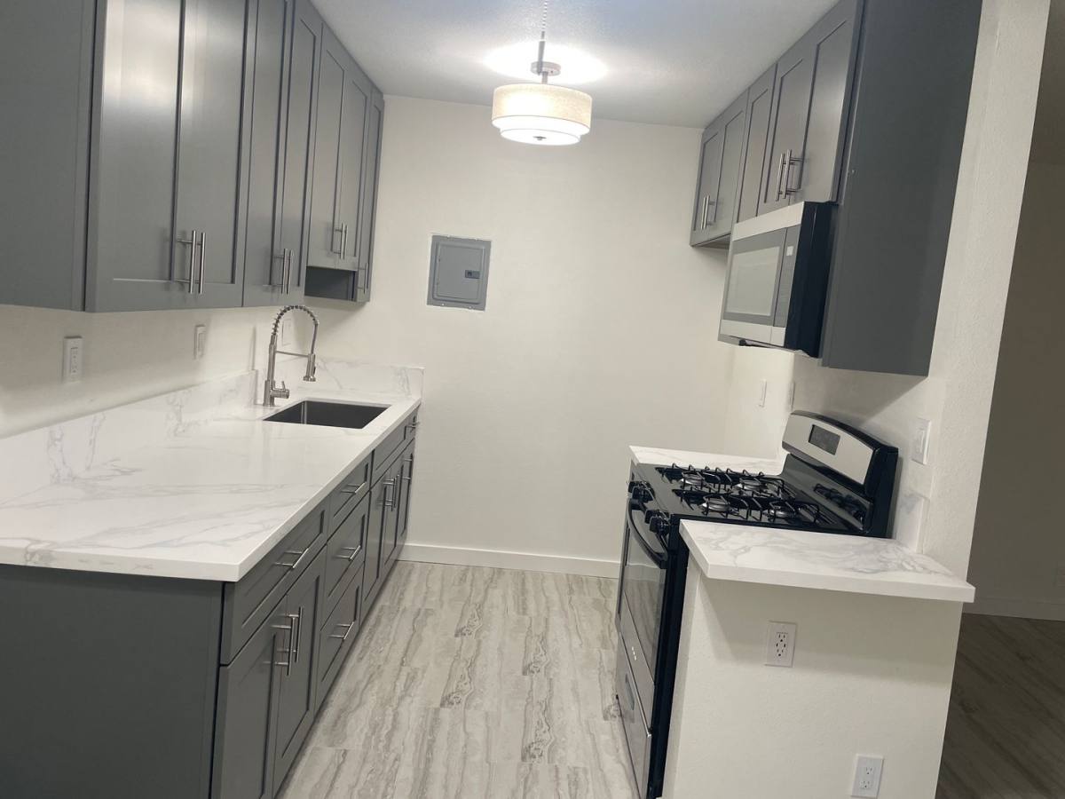 Apartment for rent at 549 & 555 S E St, Anaheim, CA 92805