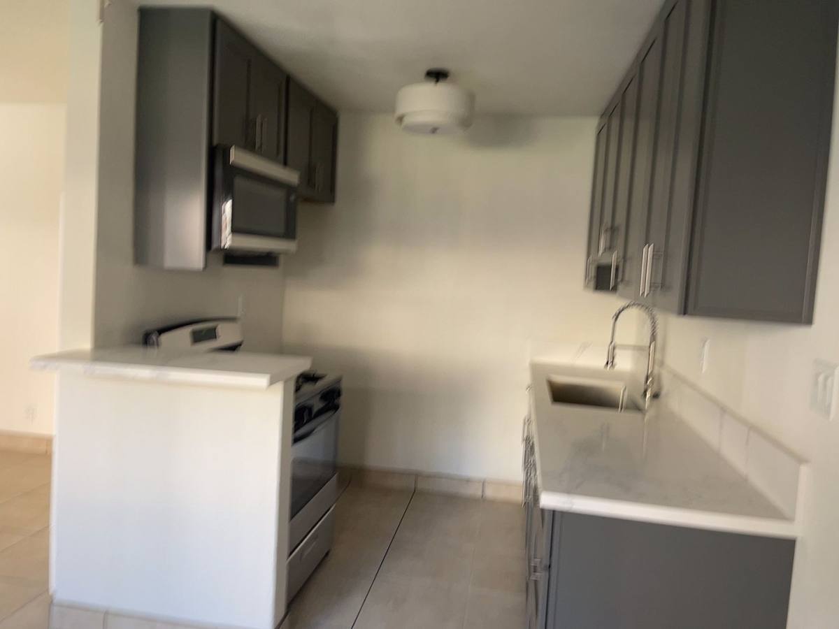 Apartment for rent at 549 & 555 S E St, Anaheim, CA 92805