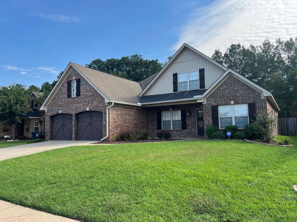 House for rent at 13635 Old Ivy Dr, Northport, AL 35475