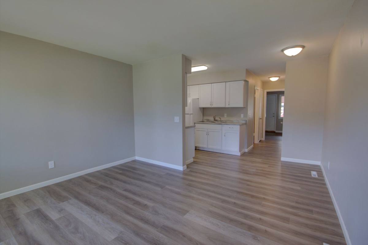 Apartment for rent at 614 E 15th St, Davenport, IA 52803