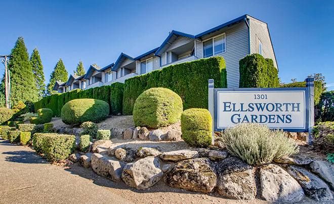 Townhouse for rent at 1301 SE Ellsworth Rd, Vancouver, WA 98664